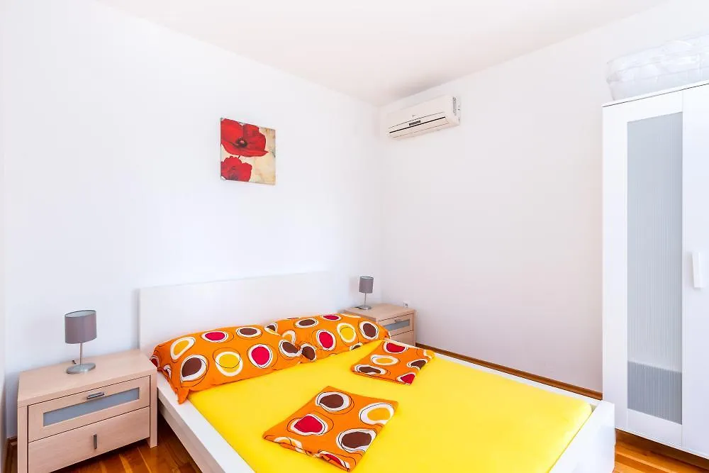 Apartments Hannah Medulin